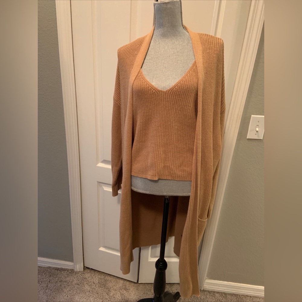 Frye ladies 2 piece sweater cardigan tank set size large